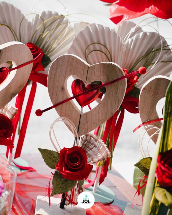 Rosa stabilizzata con cuore in legno